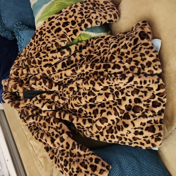Love Tree Jackets & Blazers - Love Tree Fur & Faux Fur Jackets | Leopard Faux Fur CoatMulti | Size: L